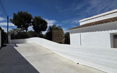 Villa in good condition in the Sierra de Altea.